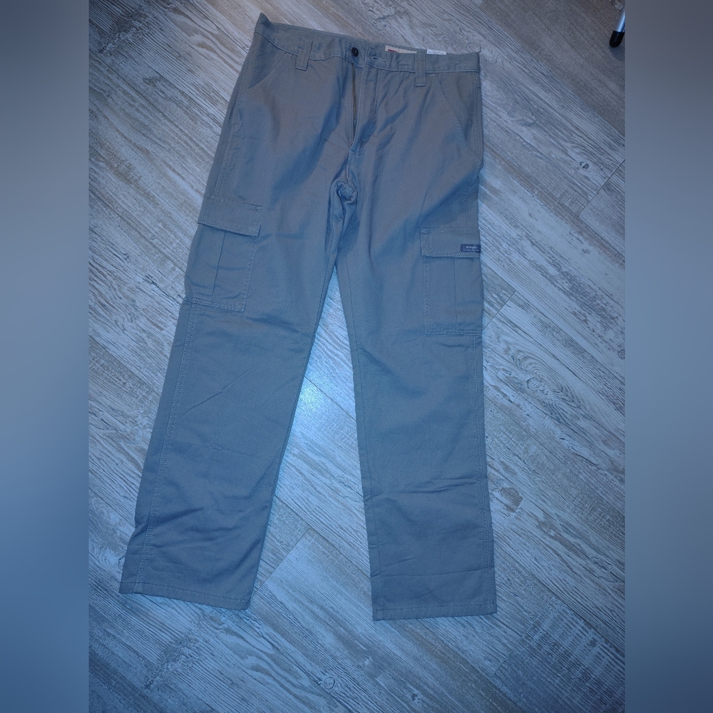 Wrangler Men's Cargo Pants in Brown